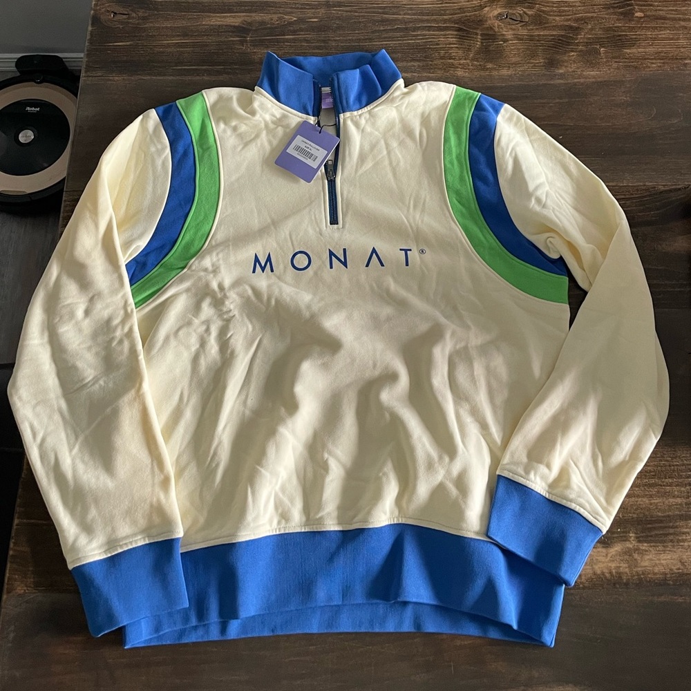 Monat Tracksuit Set